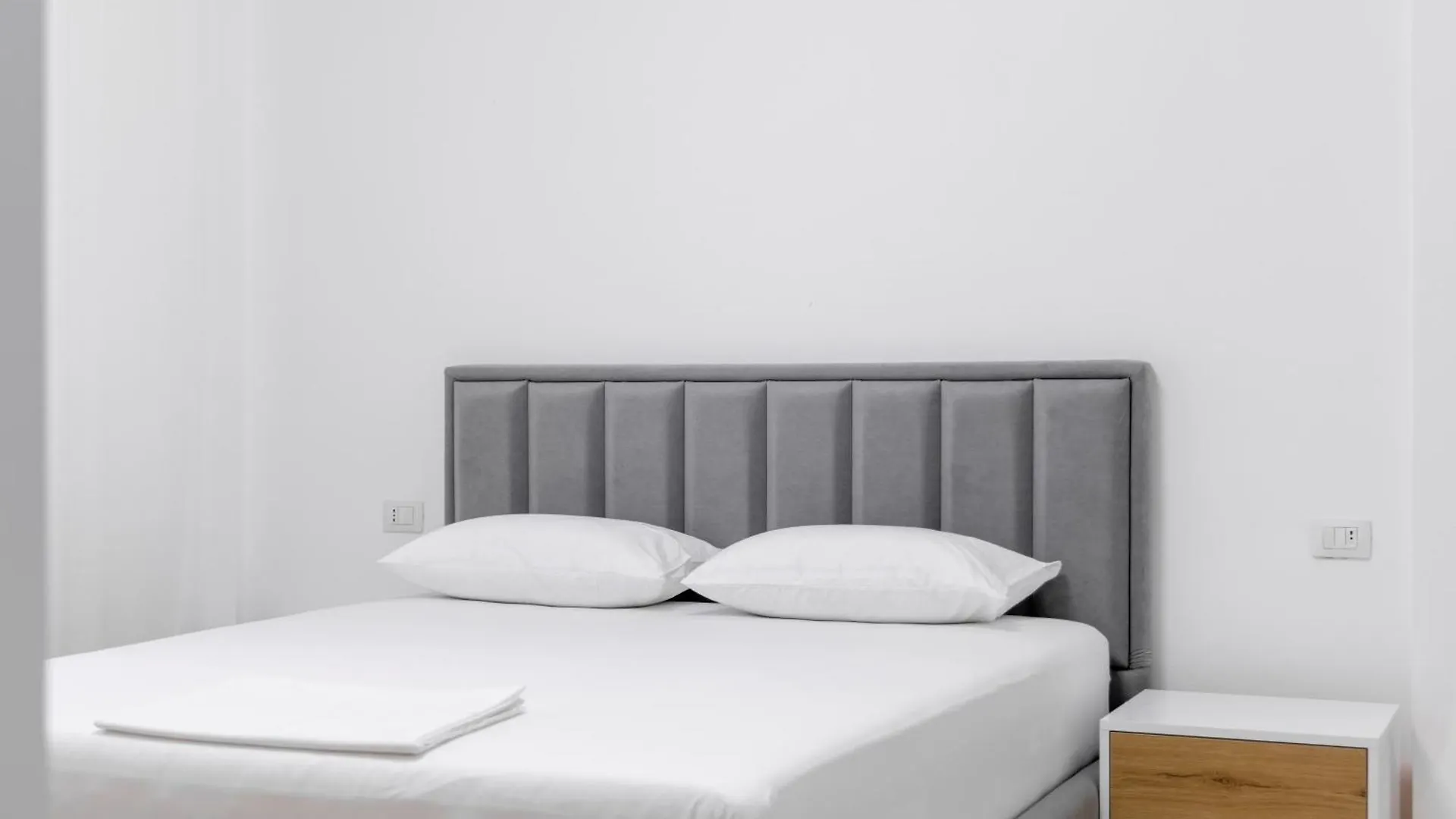 Vlorë Jd Luxury Apartments 2 אלבניה