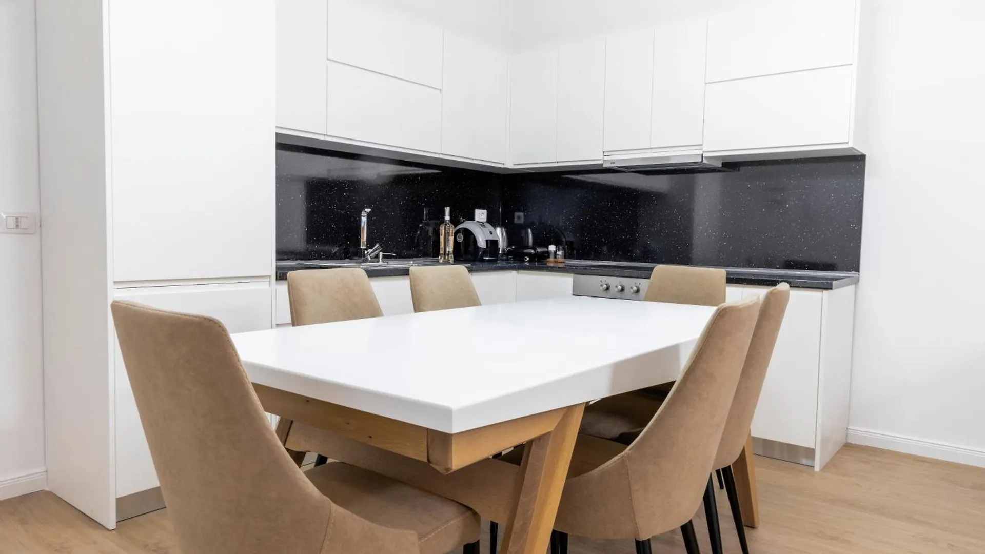 Vlorë Jd Luxury Apartments 2